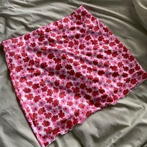 Floral mesh mini skirt